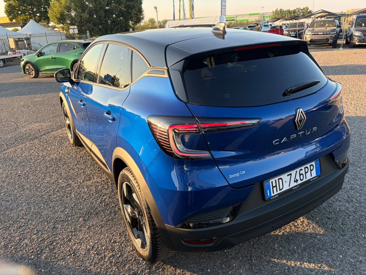 Renault Captur 1.2 tce Techno 115cv (3)
