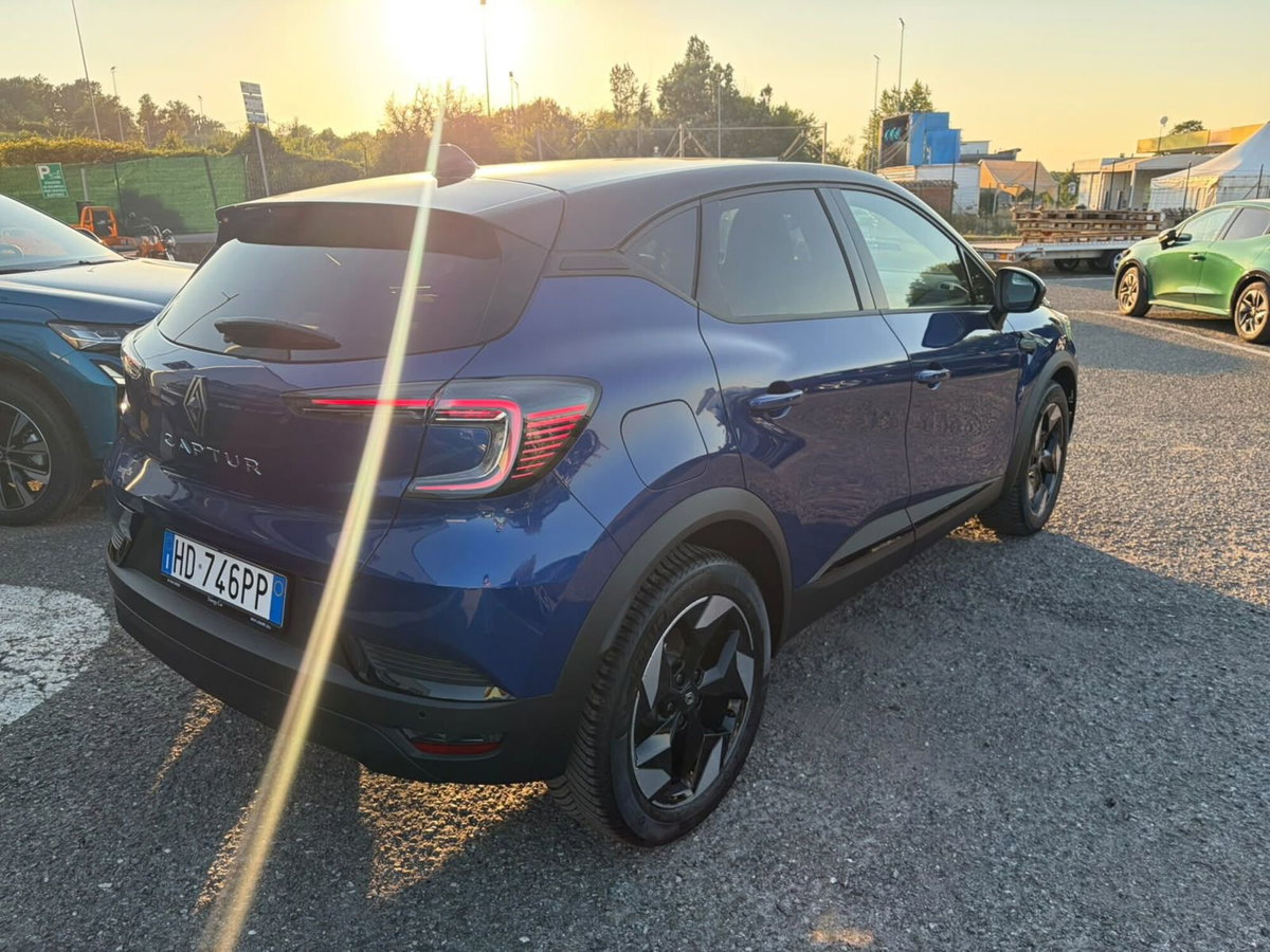 Renault Captur 1.2 tce Techno 115cv (4)
