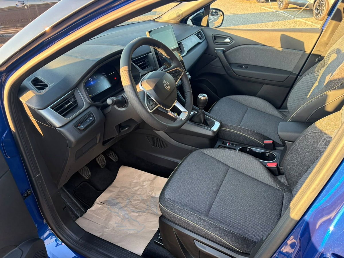 Renault Captur 1.2 tce Techno 115cv (5)
