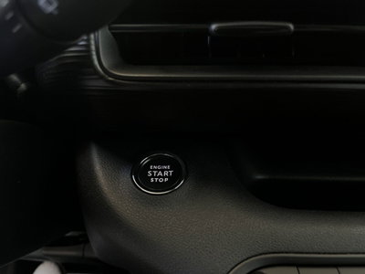 Jeep Avenger 1.2 turbo e-hybrid mhev Altitude fwd 110cv edct6 (14)