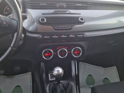 Alfa Romeo Giulietta 1.6 JTDm-2 Exclusive (15)