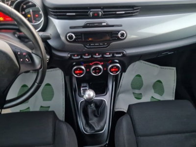 Alfa Romeo Giulietta 1.6 JTDm-2 Exclusive (16)