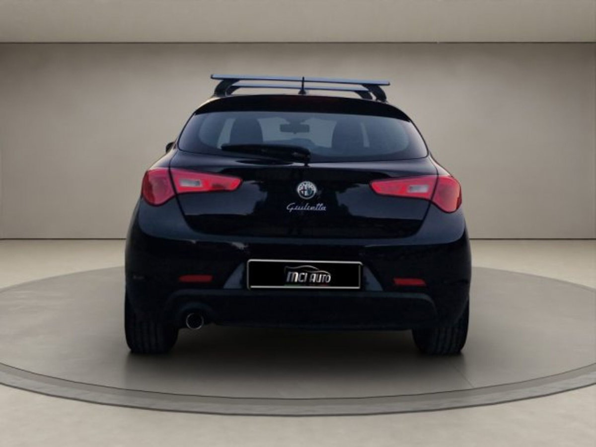 Alfa Romeo Giulietta 1.6 JTDm-2 Exclusive (4)