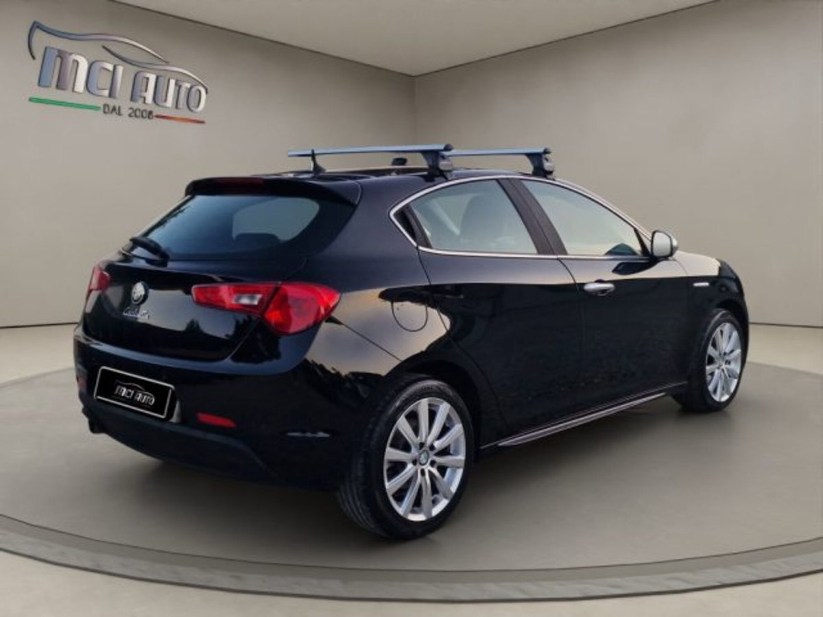 Alfa Romeo Giulietta 1.6 JTDm-2 Exclusive (5)