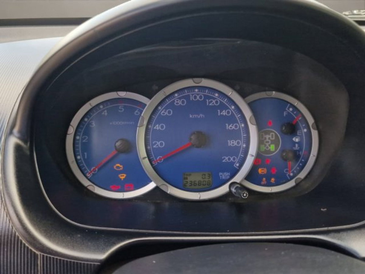 Mitsubishi L200 2.5 DI-D/136CV Double Cab Invite (11)