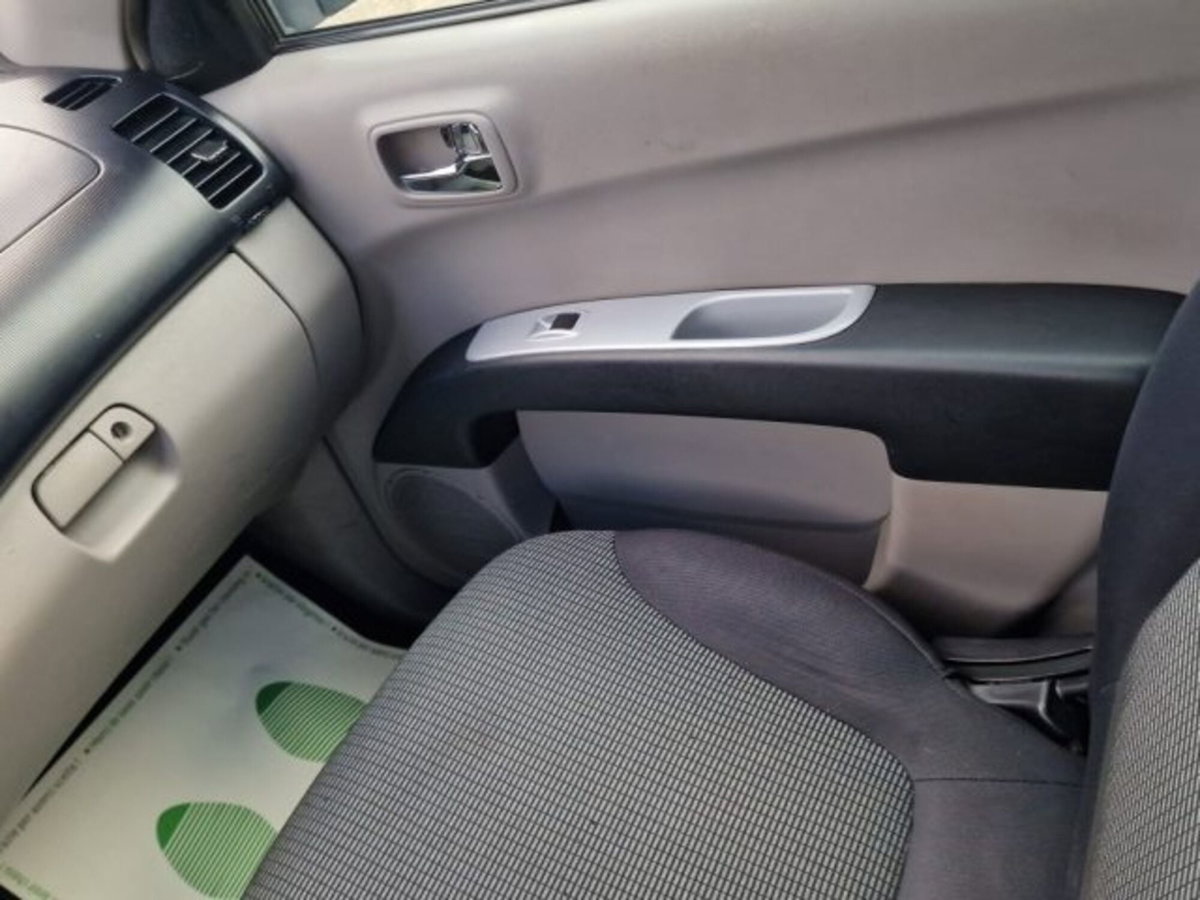 Mitsubishi L200 2.5 DI-D/136CV Double Cab Invite (17)