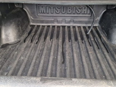 Mitsubishi L200 2.5 DI-D/136CV Double Cab Invite (20)