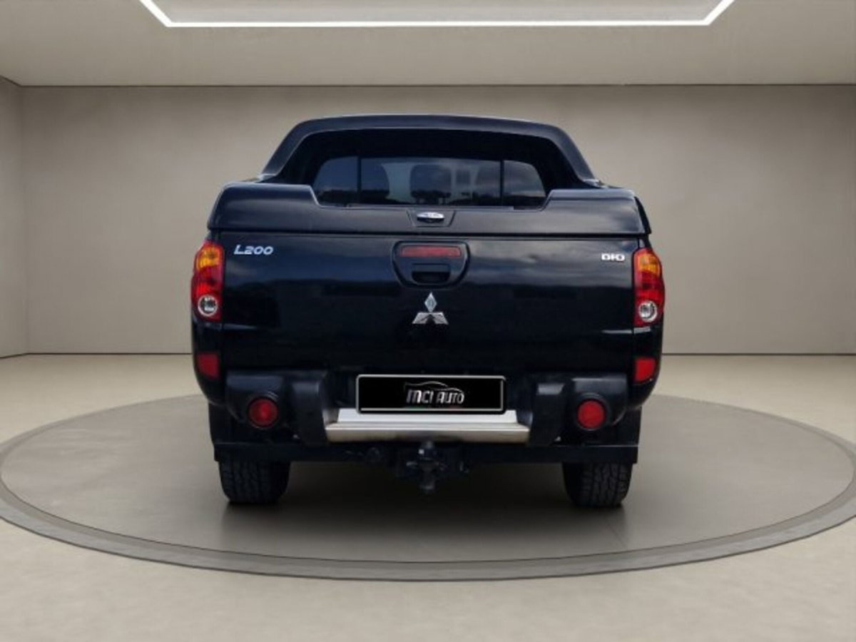 Mitsubishi L200 2.5 DI-D/136CV Double Cab Invite (4)