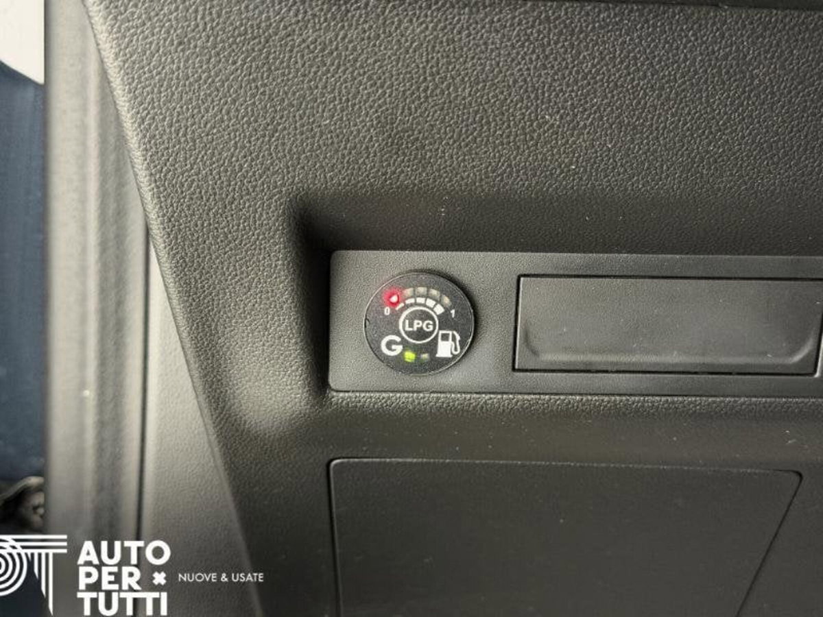 Renault Captur TCe 100 CV GPL Techno (13)