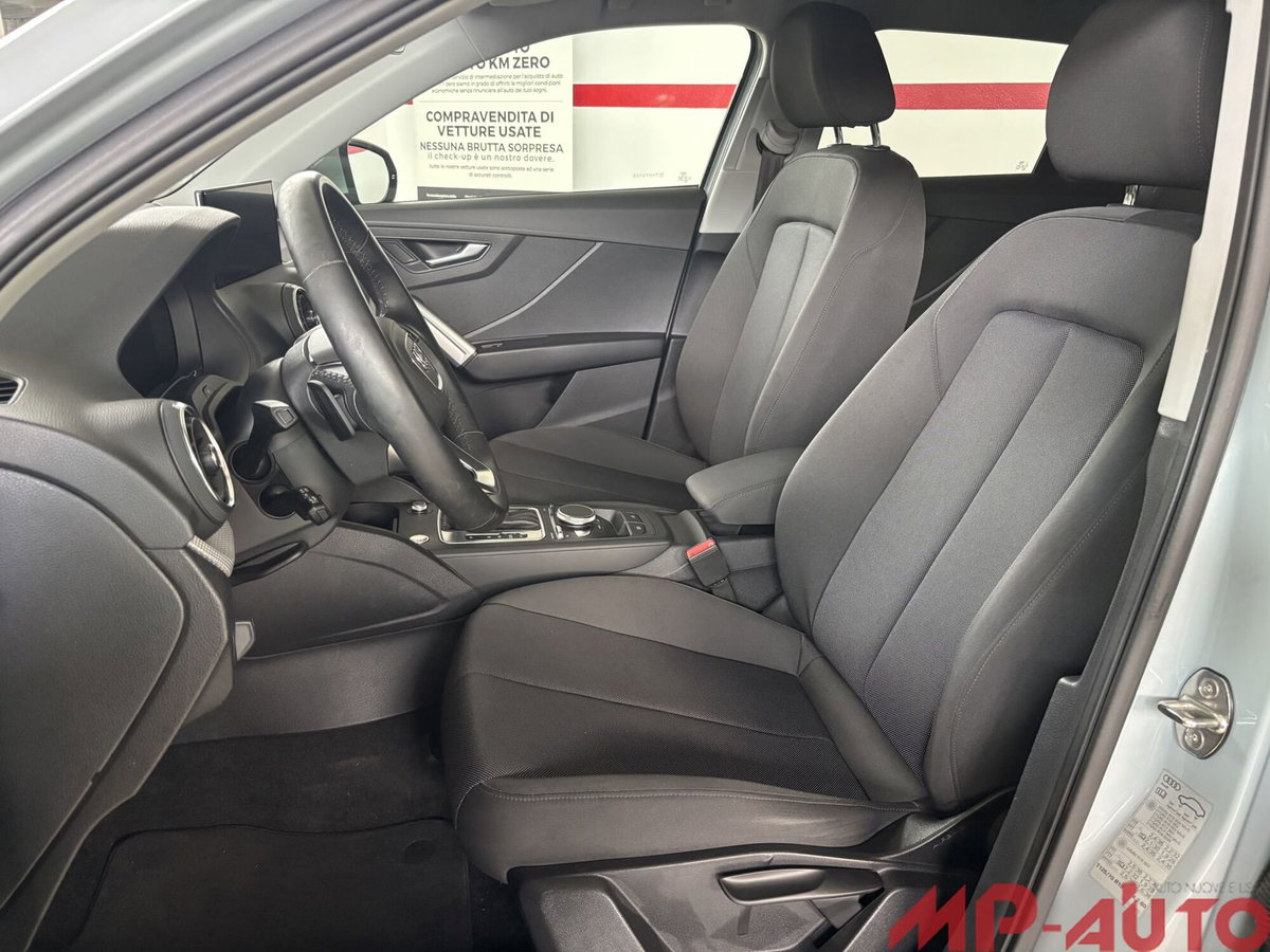 Audi Q2 Q2 35 TFSI S tronic Identity Black (12)