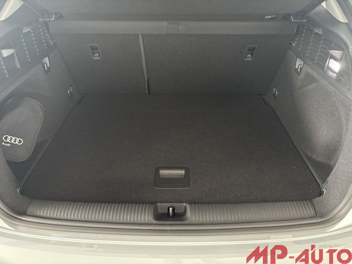 Audi Q2 Q2 35 TFSI S tronic Identity Black (13)
