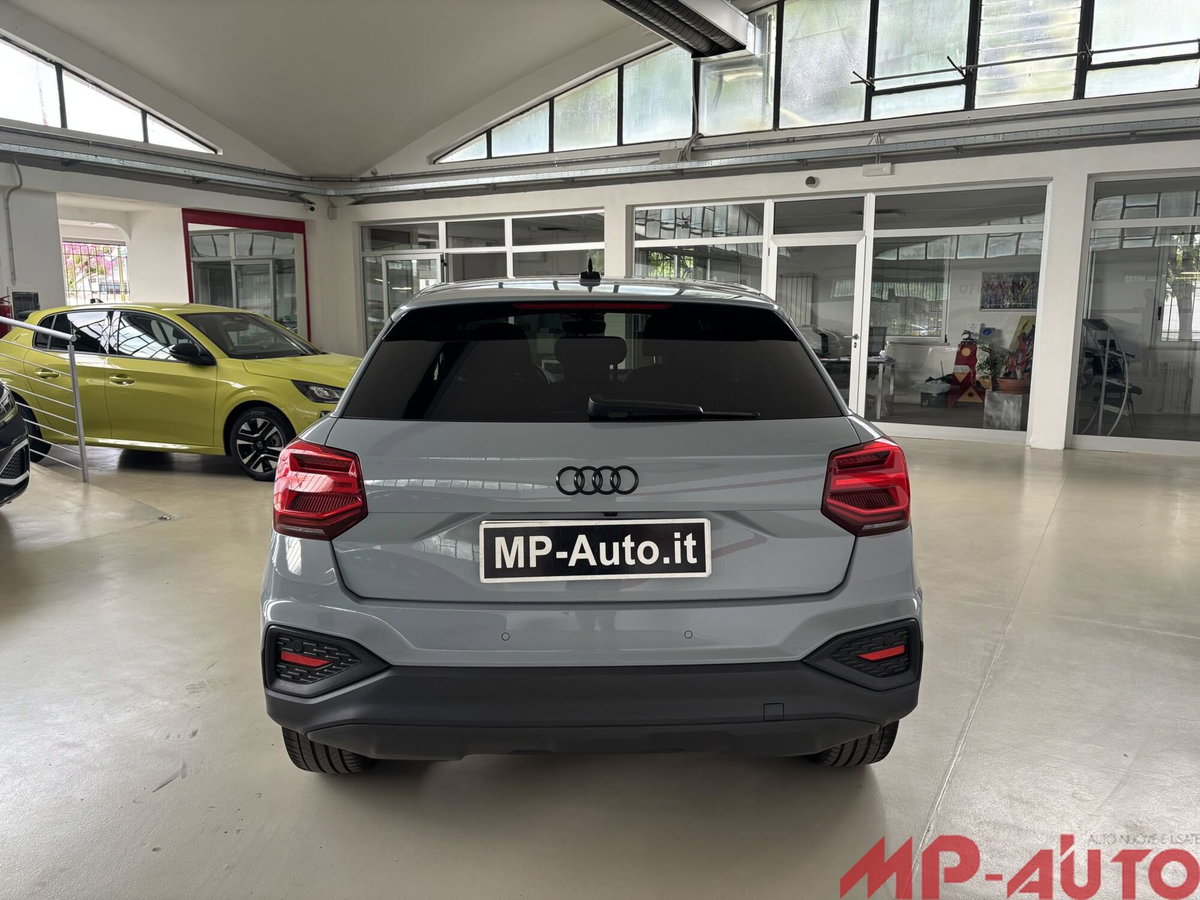 Audi Q2 Q2 35 TFSI S tronic Identity Black (7)