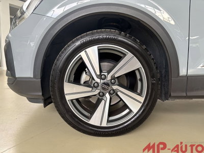 Audi Q2 Q2 35 TFSI S tronic Identity Black (8)