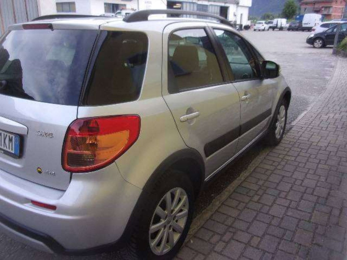 Suzuki SX4 16V Outdoor Line GLX (5)