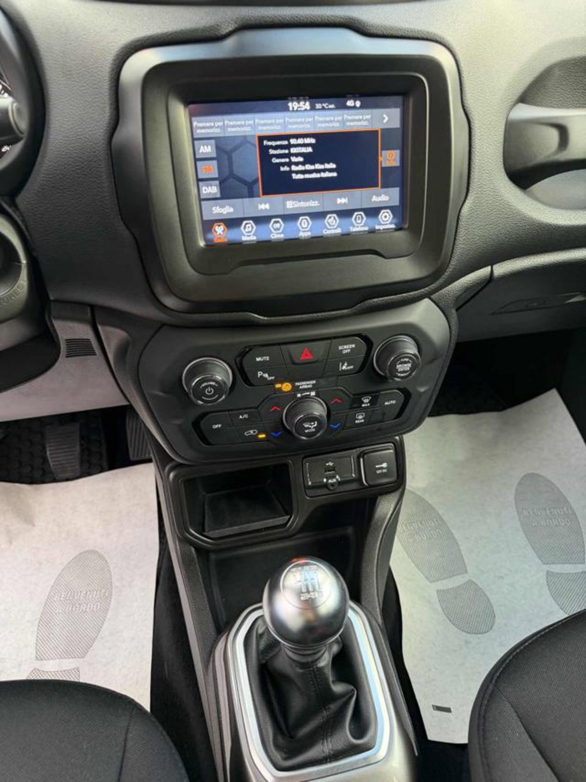 Jeep Renegade 1.6 Mjt 130 CV Limited (13)