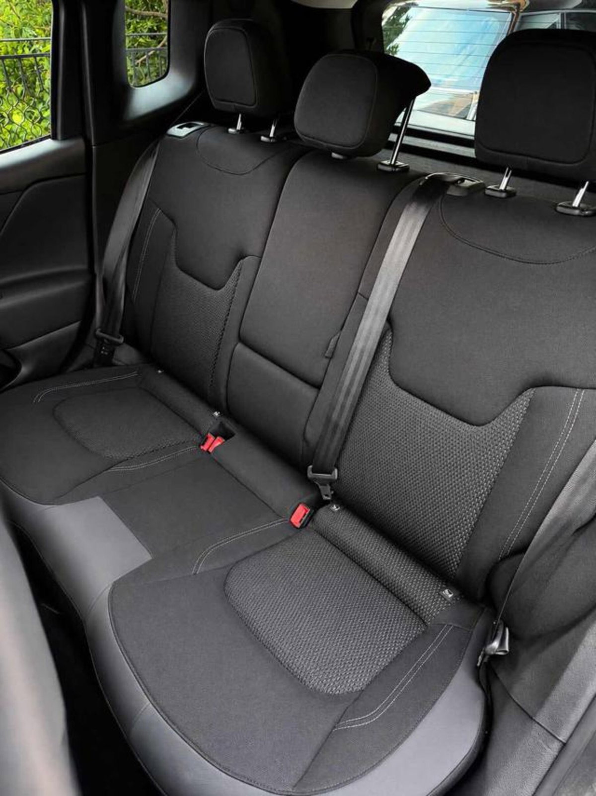 Jeep Renegade 1.6 Mjt 130 CV Limited (18)