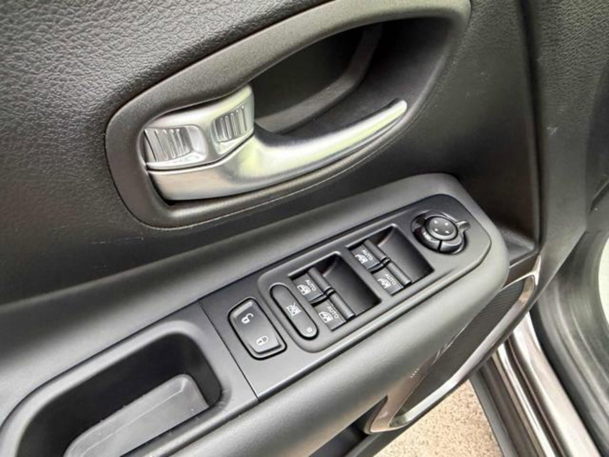 Jeep Renegade 1.6 Mjt 130 CV Limited (8)