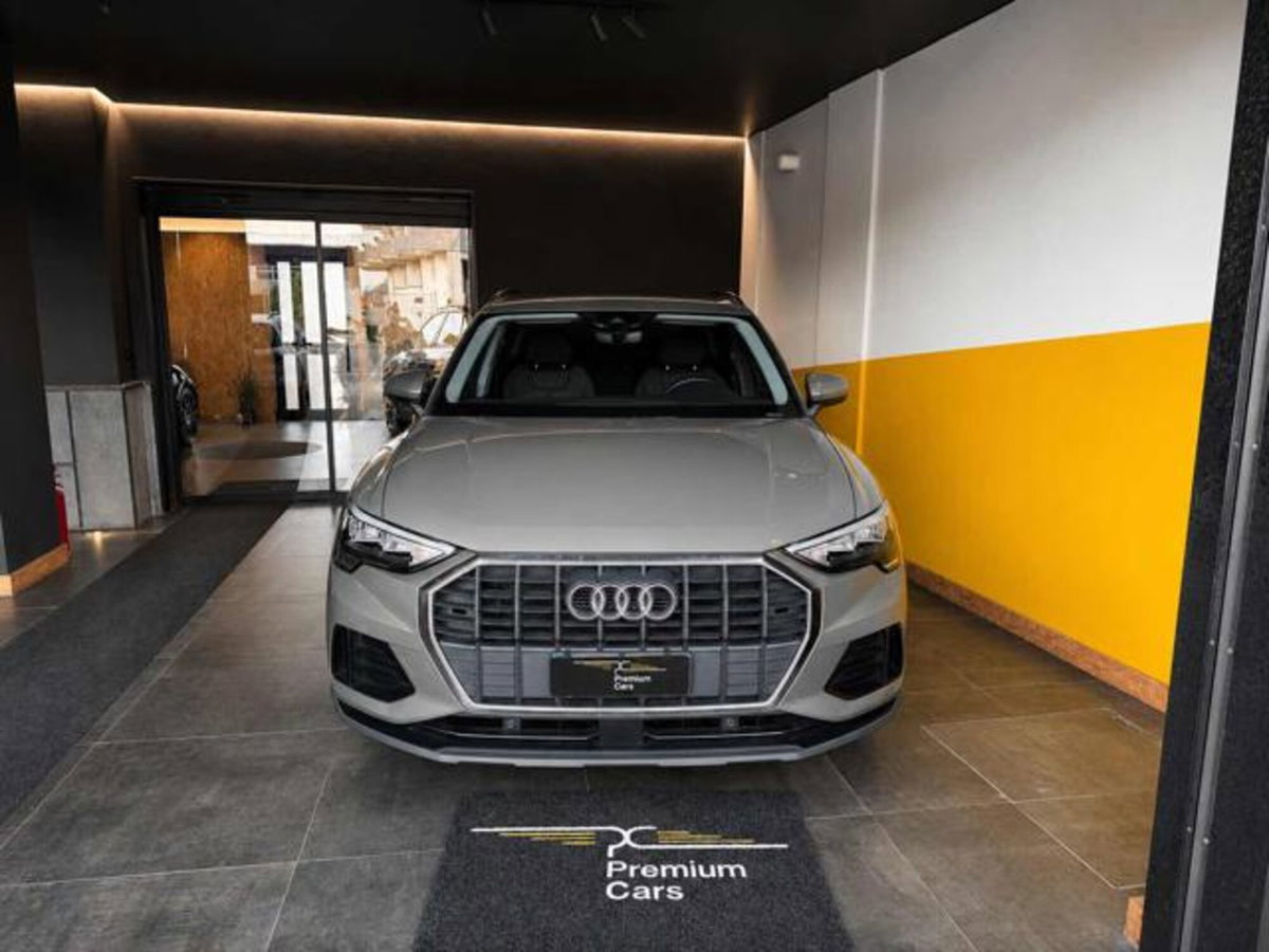 Audi Q3 35 TDI quattro S tronic Business