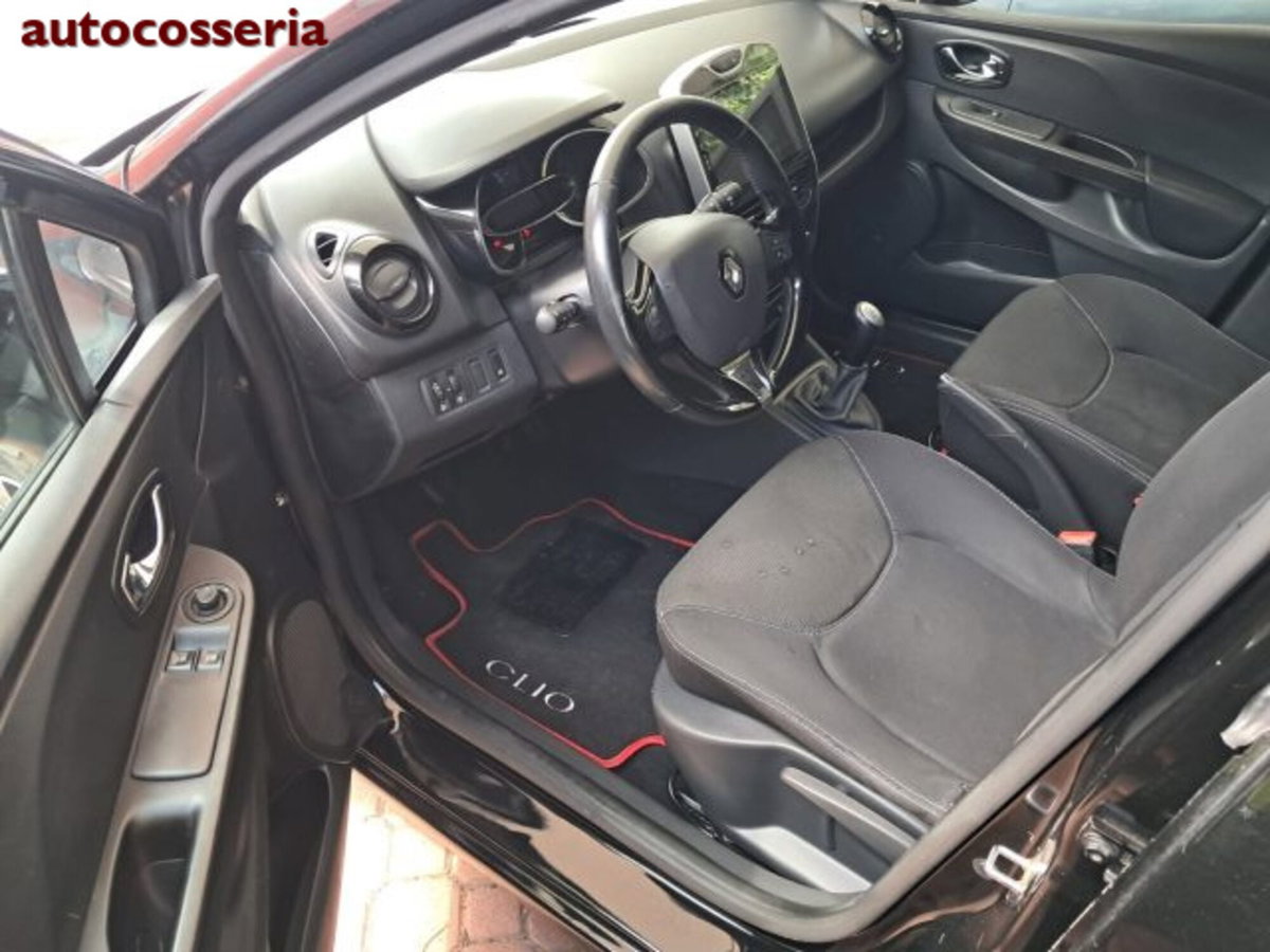 Renault Clio 1.2 16V 5 porte (10)