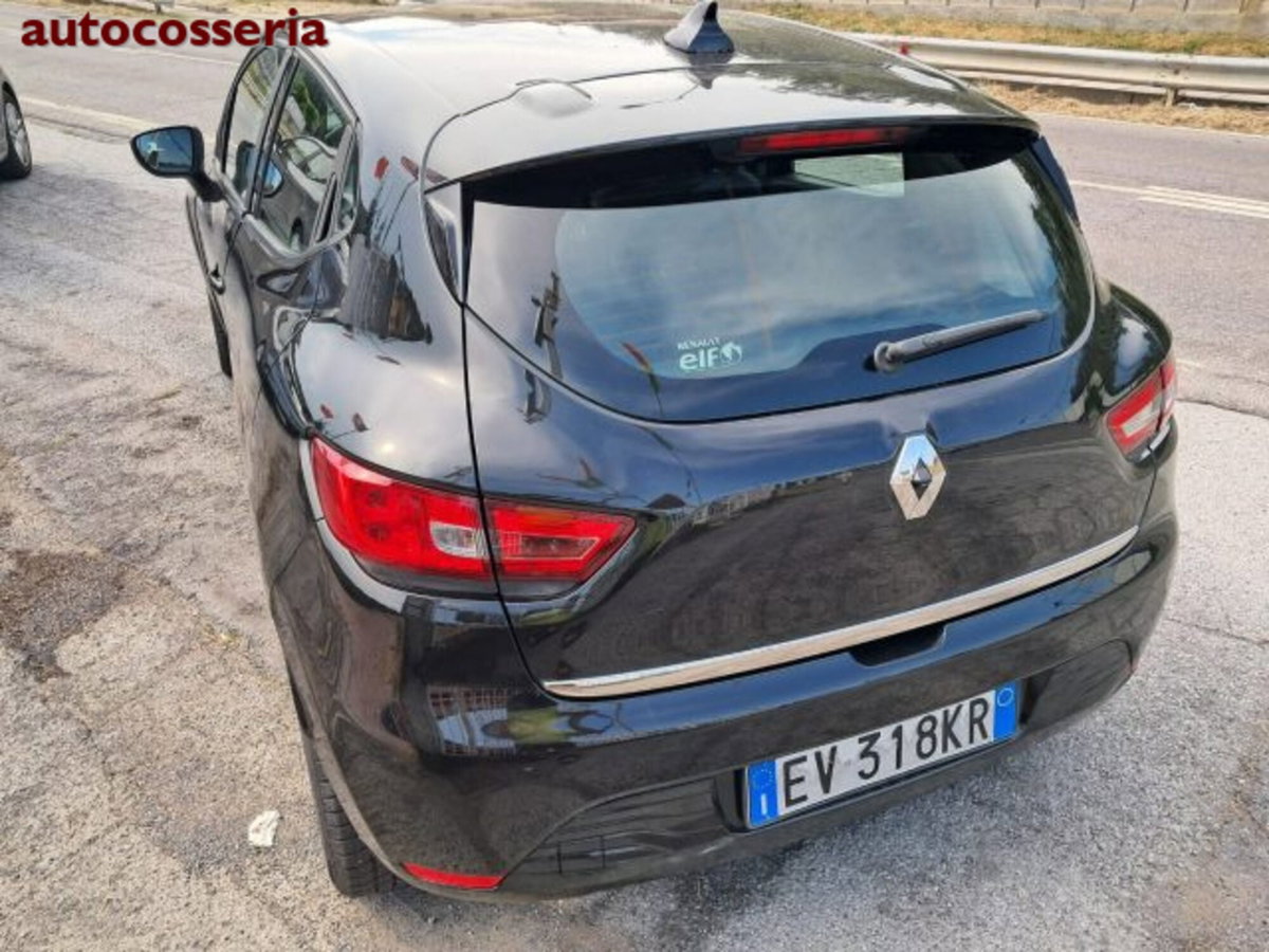 Renault Clio 1.2 16V 5 porte (4)