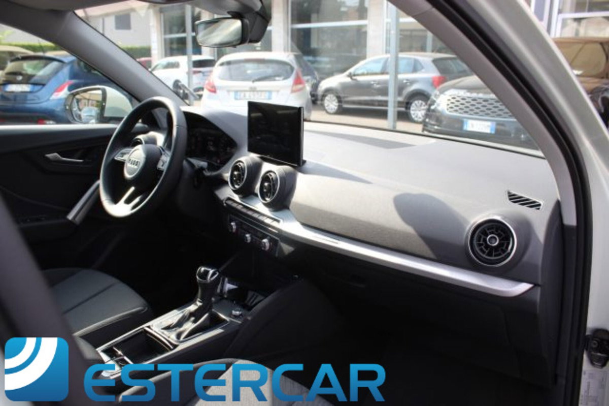 Audi Q2 Q2 35 TFSI S tronic Business (14)