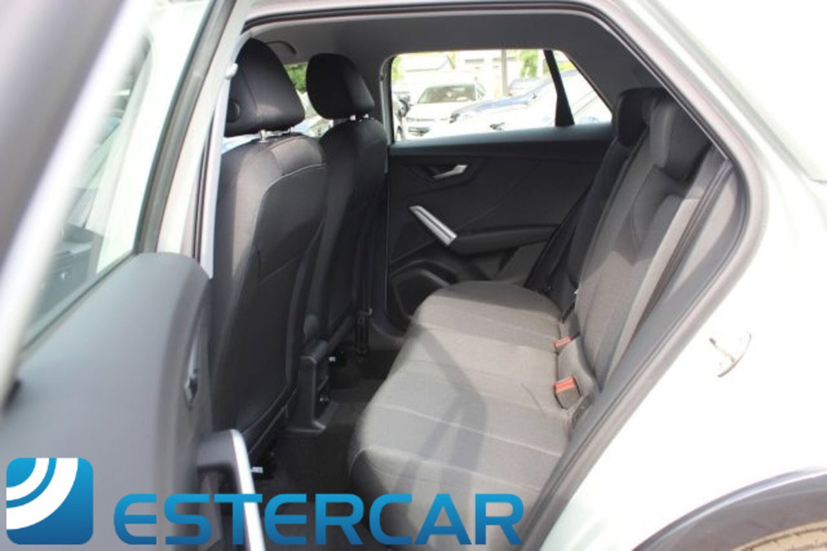 Audi Q2 Q2 35 TFSI S tronic Business (15)