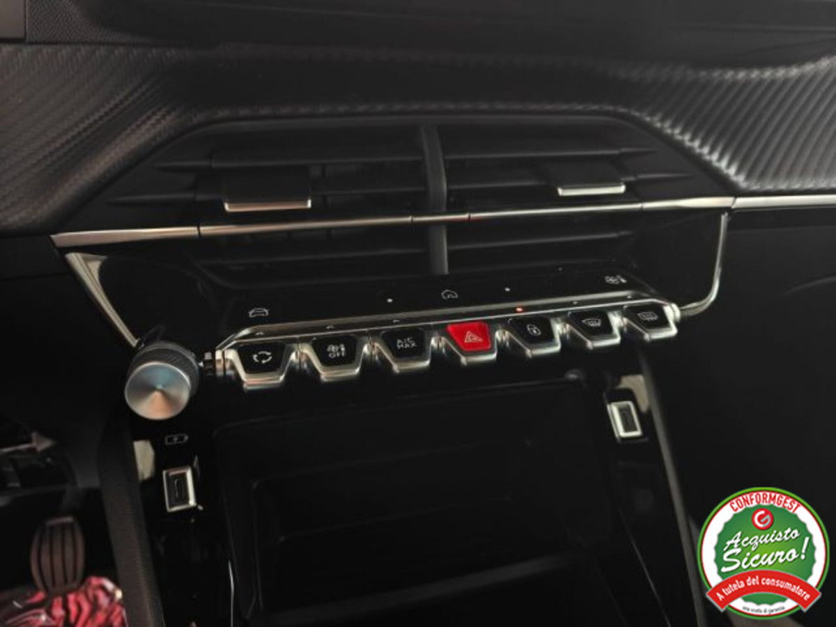 Peugeot 2008 1.2 puretech Style s&s 100cv (17)