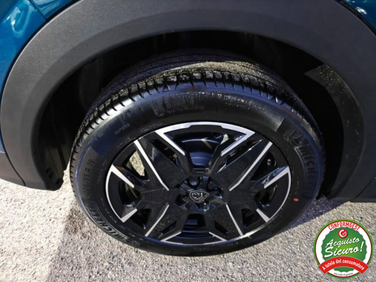 Peugeot 3008 1.2 hybrid Allure Business 145cv e-dcs6 (19)