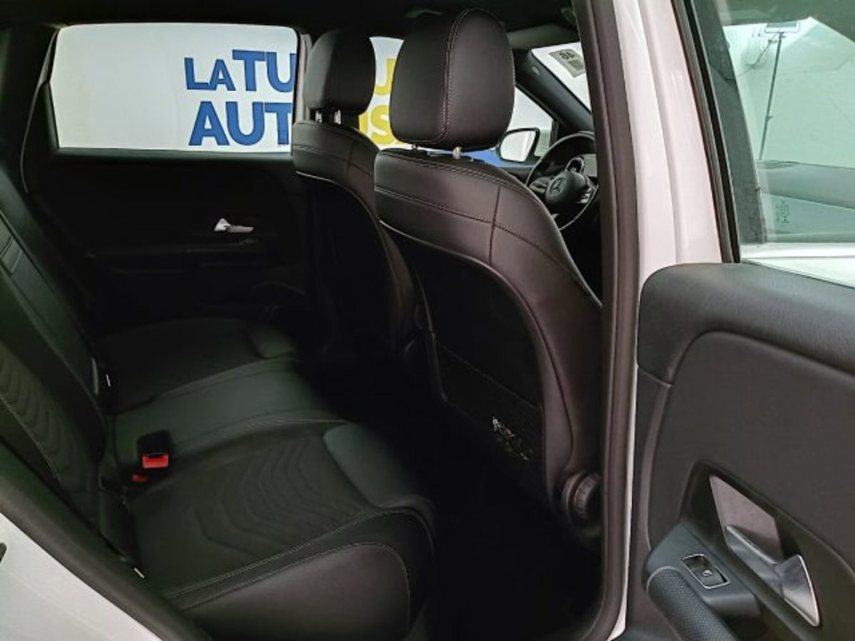 Mercedes-Benz Classe B 180 d Sport (16)