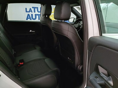 Mercedes-Benz Classe B 180 d Sport (16)