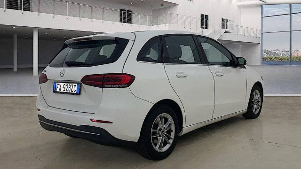 Mercedes-Benz Classe B 180 d Sport (3)