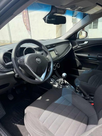 Alfa Romeo Giulietta 1.4 Turbo Giulietta Gpl 120cv (8)