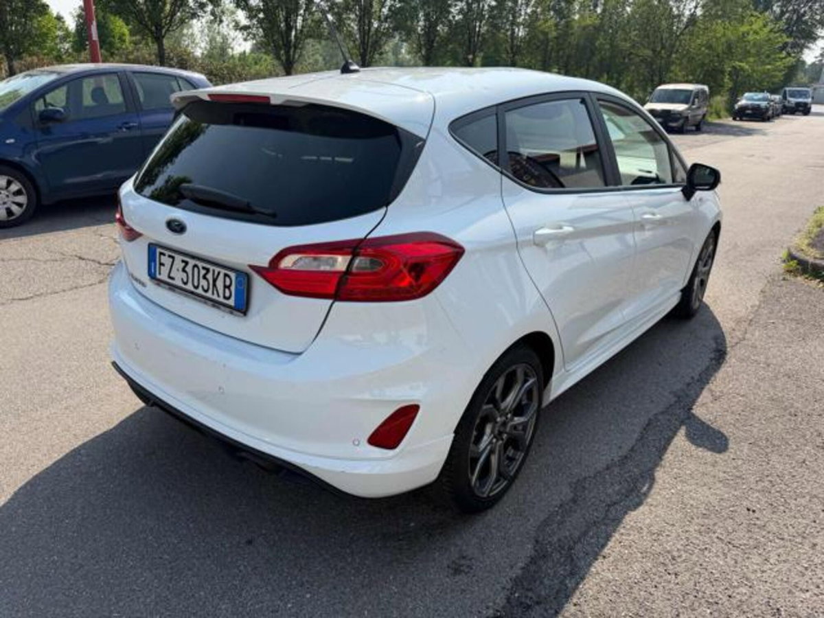 Ford Fiesta 1.1 85 CV 5 porte ST-Line (5)
