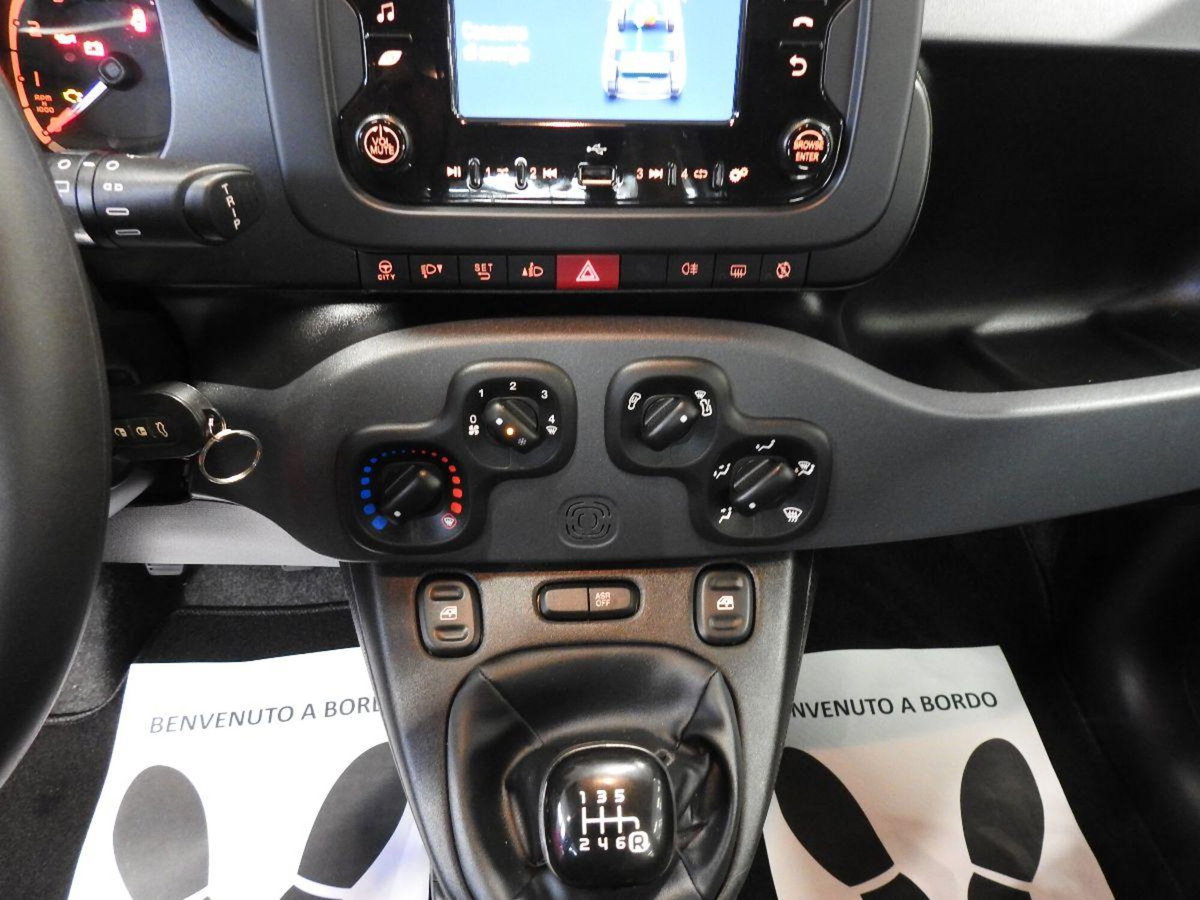 Fiat Panda 1.0 firefly hybrid s&s 70cv 5p.ti (17)