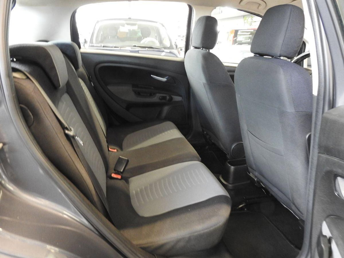 Fiat Grande Punto 1.3 MJT 75 CV 5 porte Actual (11)