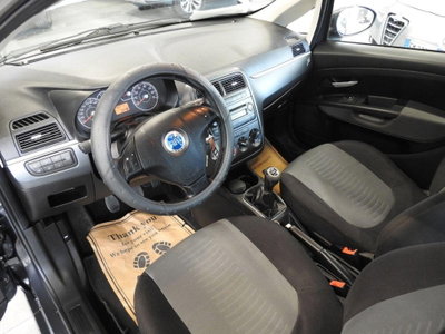 Fiat Grande Punto 1.3 MJT 75 CV 5 porte Actual (16)