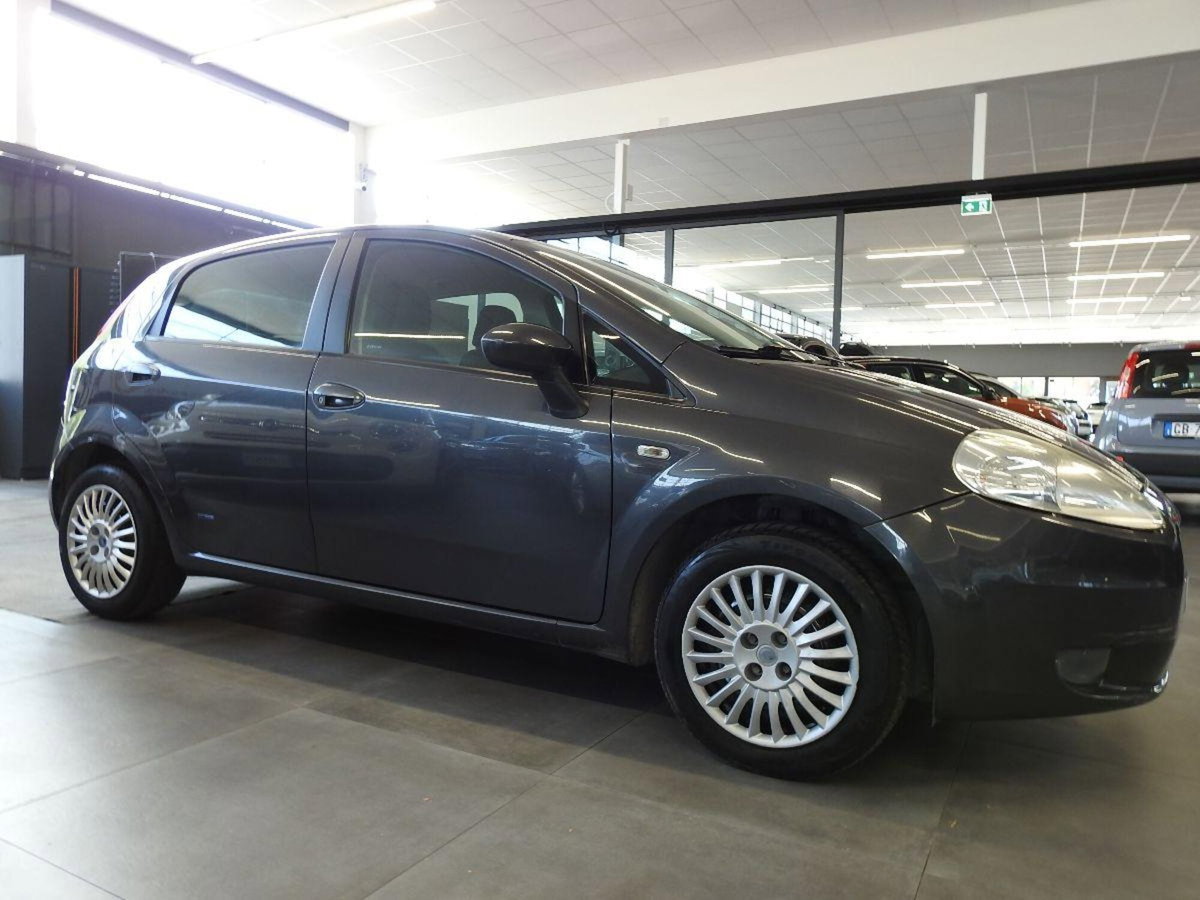 Fiat Grande Punto 1.3 MJT 75 CV 5 porte Actual (3)