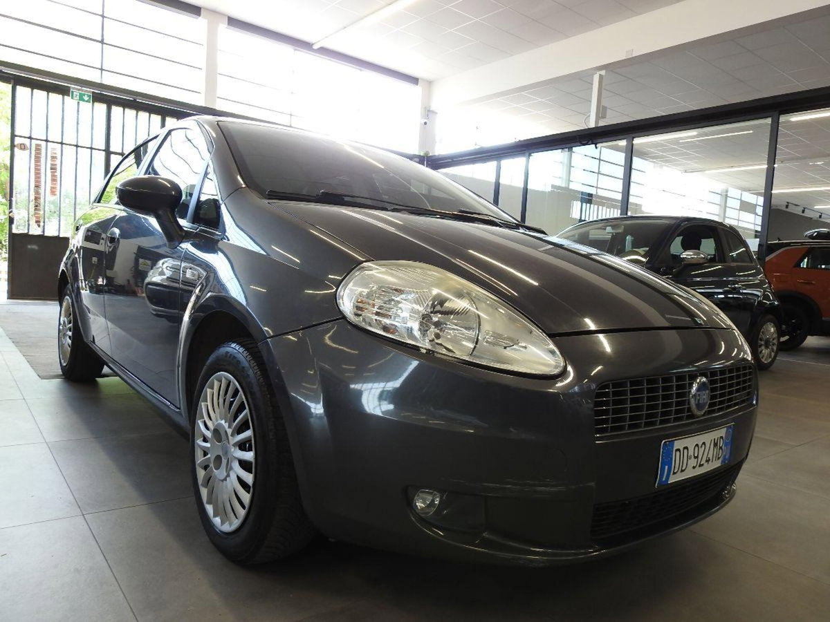 Fiat Grande Punto 1.3 MJT 75 CV 5 porte Actual (4)