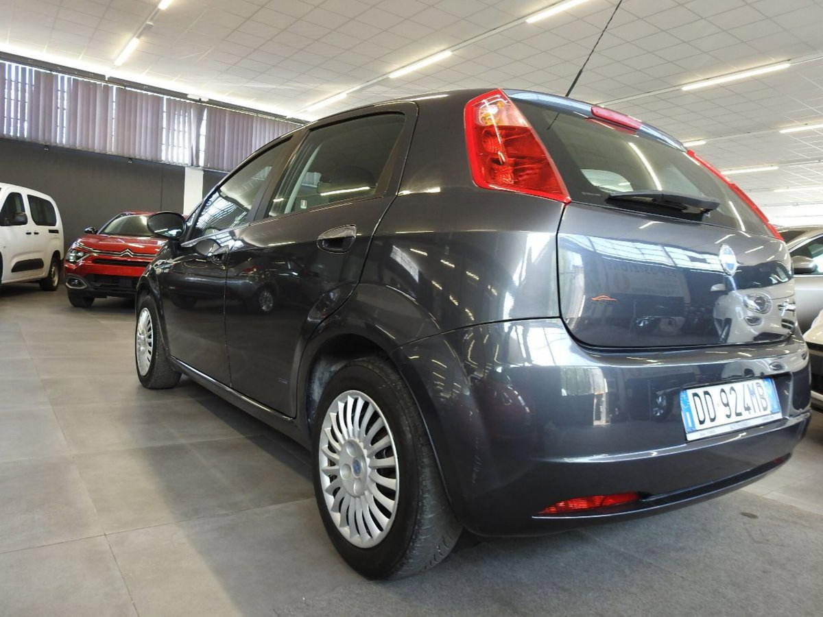 Fiat Grande Punto 1.3 MJT 75 CV 5 porte Actual (6)