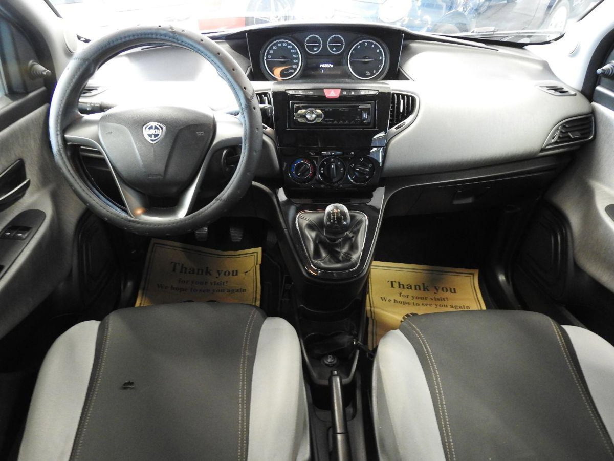 Lancia Ypsilon 1.2 69 CV 5 porte GPL Ecochic Gold (17)