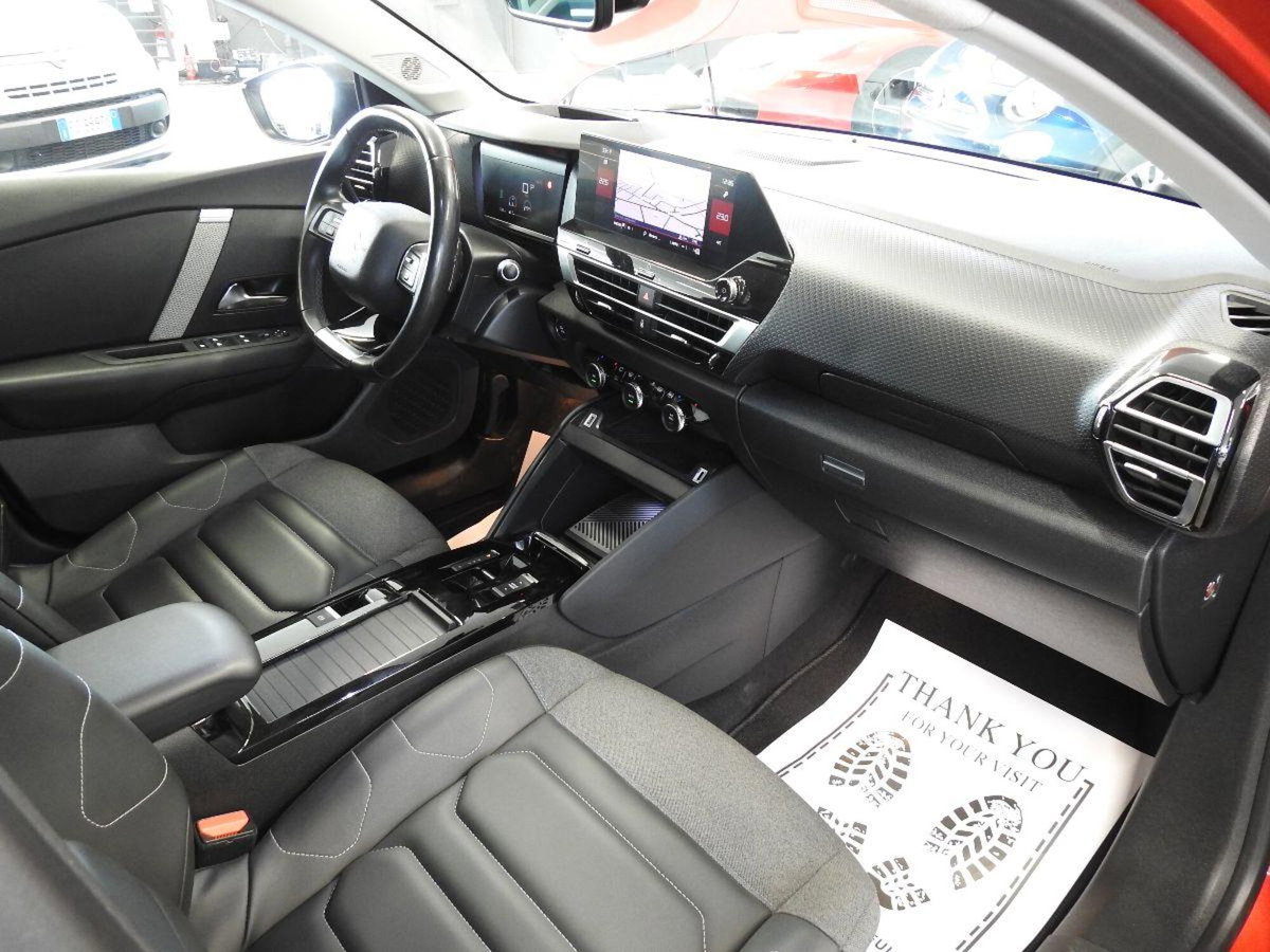 Citroen C4 PureTech 130 S&S EAT8 Shine (16)