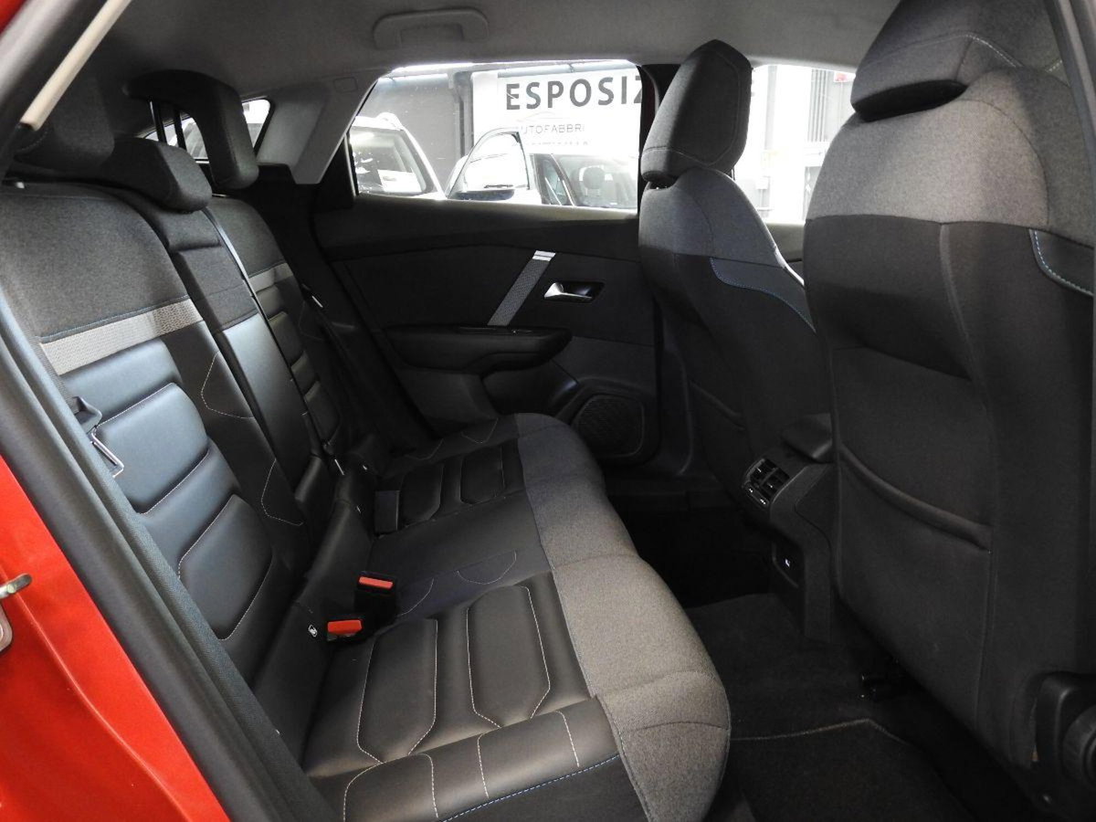 Citroen C4 PureTech 130 S&S EAT8 Shine (18)