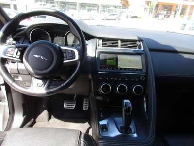 Jaguar E-Pace 2.0D 150 CV AWD R-Dynamic SE (12)