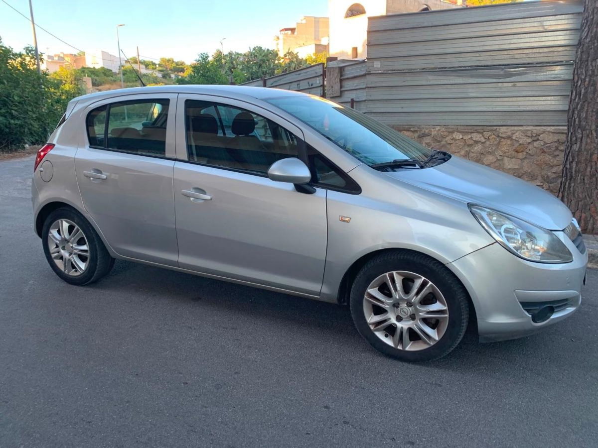 Opel Corsa 1.3 CDTI 90CV 5 porte Enjoy (4)
