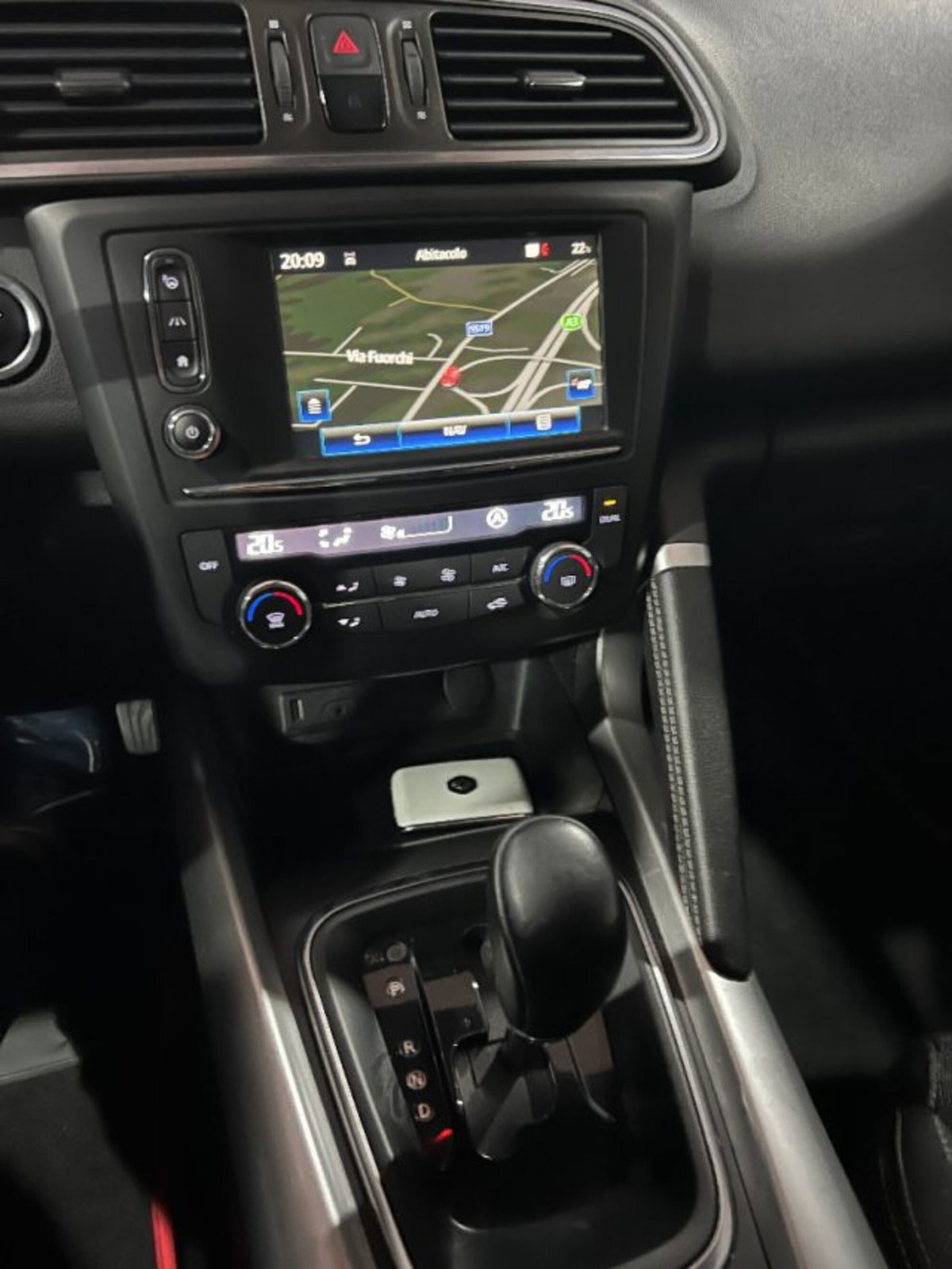 Renault Kadjar 8V 110CV EDC Energy Intens (9)