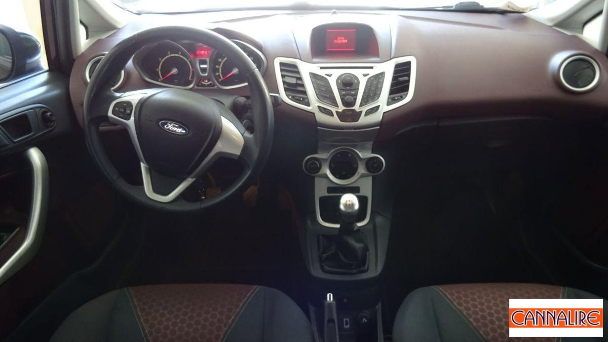 Ford Fiesta 1.4 96CV aut. 5 porte Titanium (7)