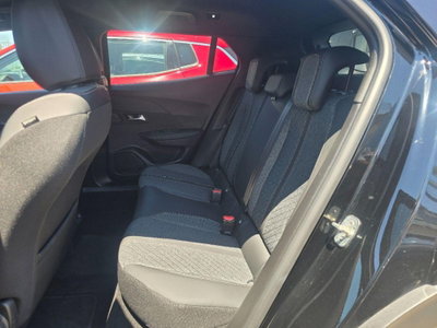 Peugeot 2008 1.2 hybrid Allure 145cv e-dcs6 (9)