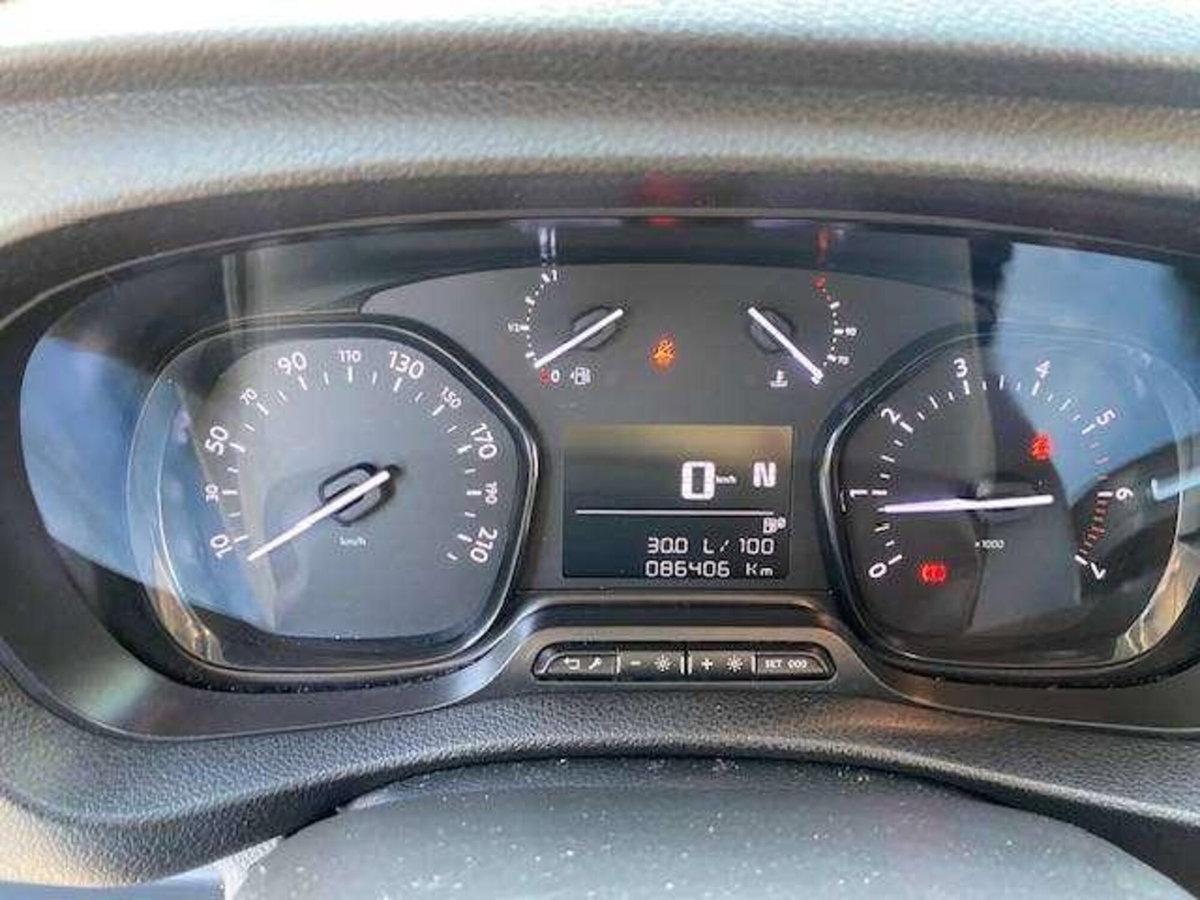 Peugeot Expert Furgone BlueHDi 180 S&S EAT8 PL-SL-TN Furgone Premium Long (17)