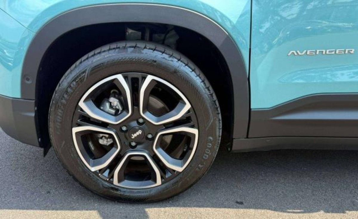 Jeep Avenger 1.2 turbo Summit fwd 100cv (16)