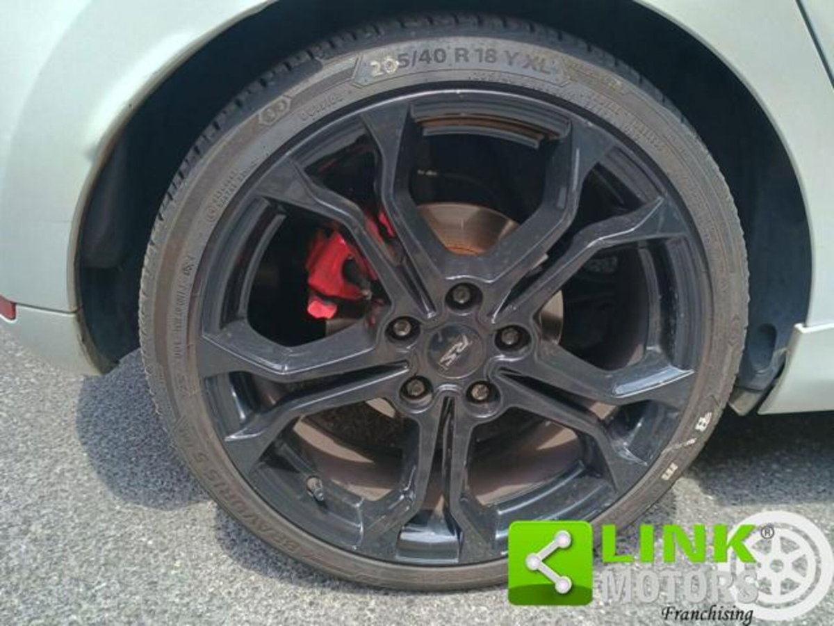 Renault Clio 1.6 T 200CV EDC 5 porte Monaco GP (15)